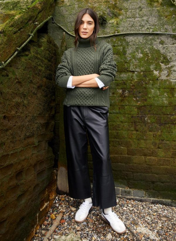 Paceandpoise.shop09798be7a7 1