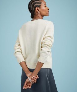 Paceandpoise.shop2554a383f5 4