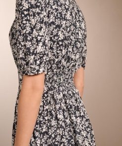 Paceandpoise.shop5cb0771336 4