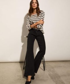 Paceandpoise.shop628a6502bd 4