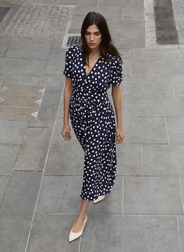 Paceandpoise.shop801382a166 3